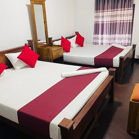 Lake Classical Guest House Kandy Luaran gambar