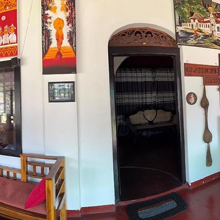 Lake Classical Guest House Kandy Luaran gambar