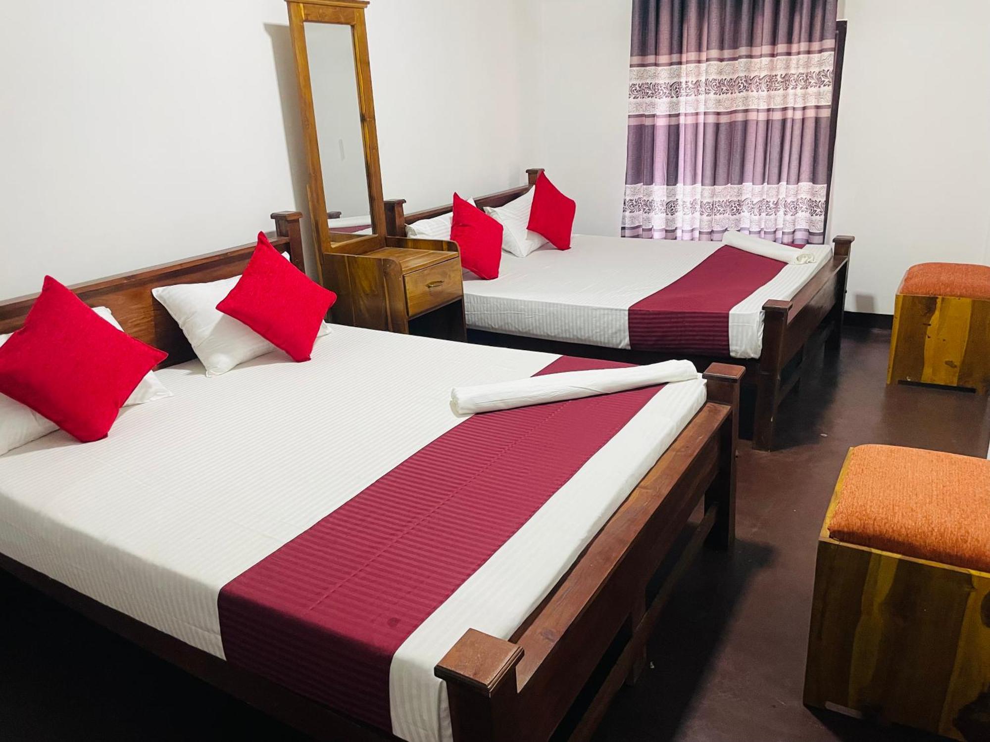 Lake Classical Guest House Kandy Luaran gambar