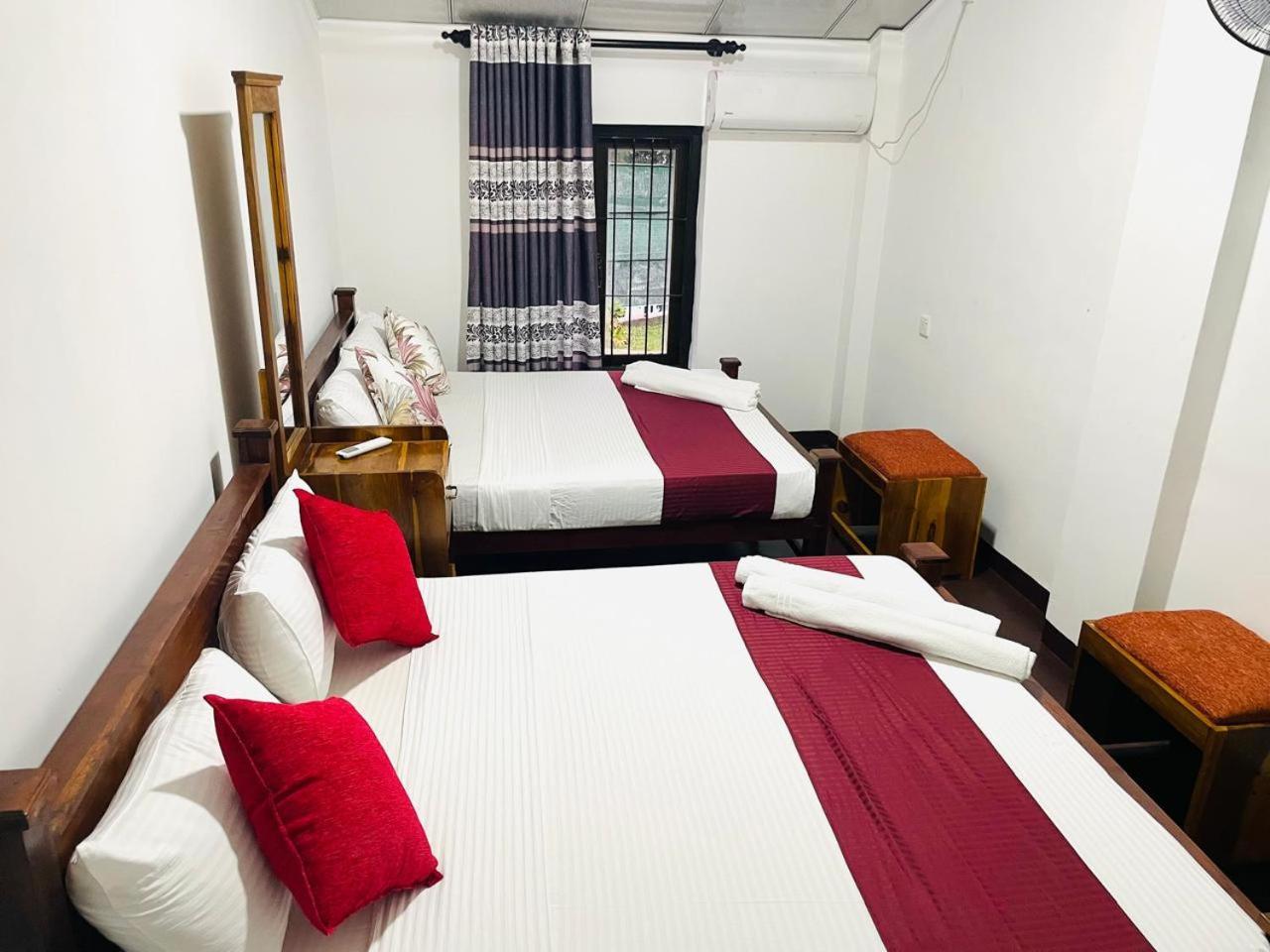 Lake Classical Guest House Kandy Luaran gambar