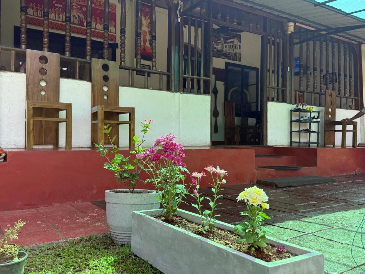 Lake Classical Guest House Kandy Luaran gambar